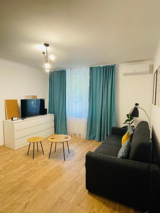 Cozy Apartment Ultracentral Universitate Square Bukares Bagian luar foto