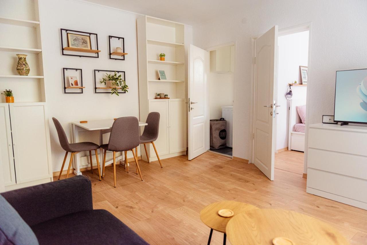 Cozy Apartment Ultracentral Universitate Square Bukares Bagian luar foto