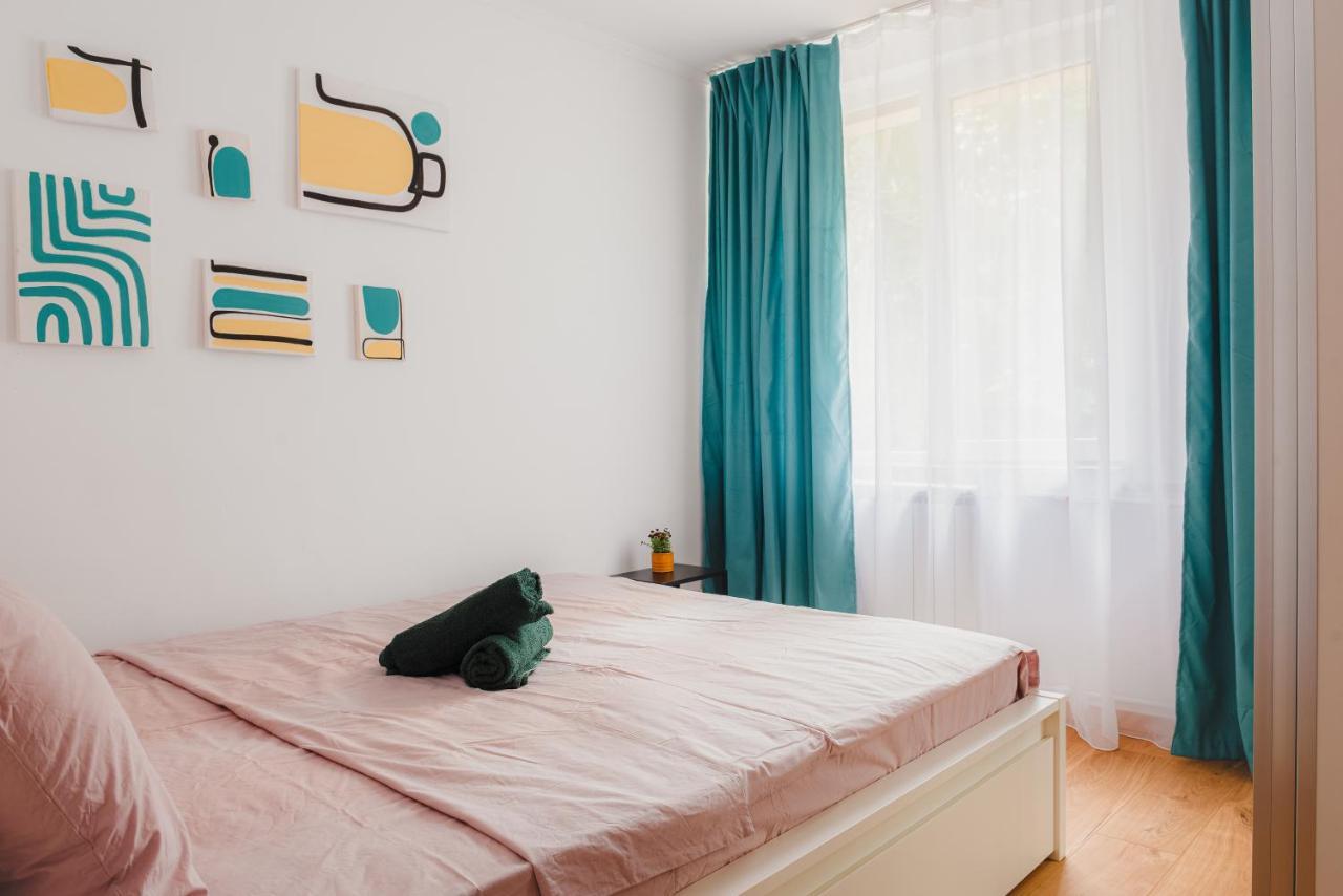 Cozy Apartment Ultracentral Universitate Square Bukares Bagian luar foto